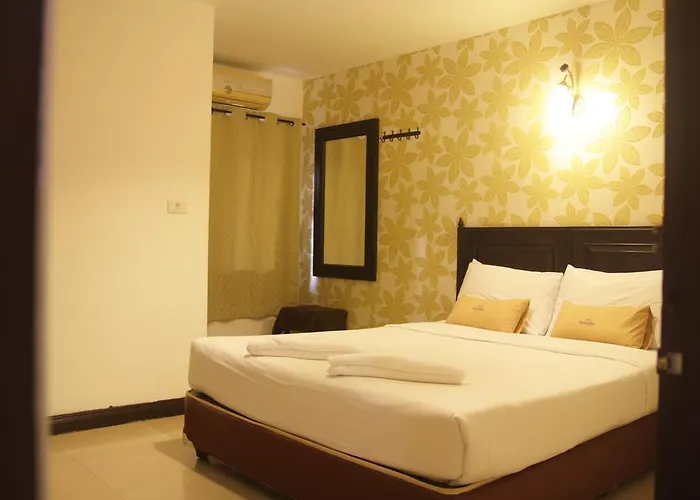 Erawan House 3*